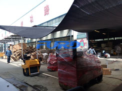 福瑞得機(jī)械微動(dòng)態(tài)--座駕壓路機(jī)、手扶壓路機(jī)、灌縫機(jī)包裝發(fā)貨